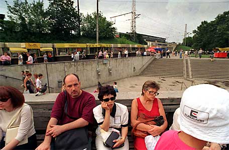 Bus queue